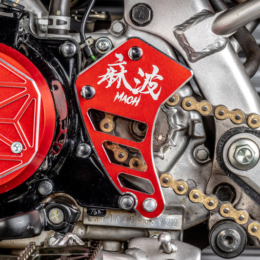 MACH SPROCKET GUARD - RED - KLX110L
