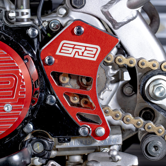 SR2 SPROCKET GUARD - RED - KLX110L